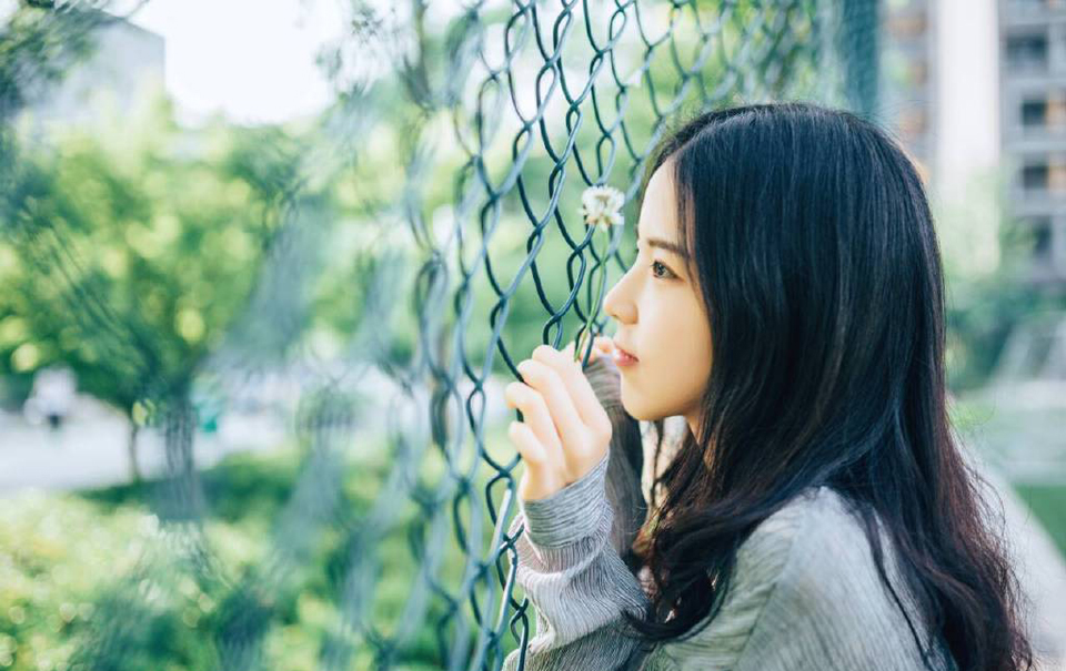 法正也不多做解释，拍了拍手道：“将你们当日对话，再说一遍。”
